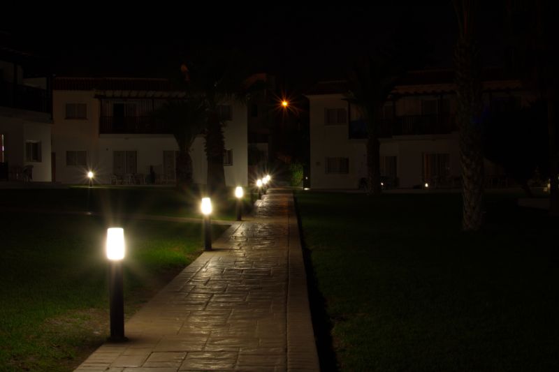 Pathway Installation Costs — Cost of Pathway Installation Service